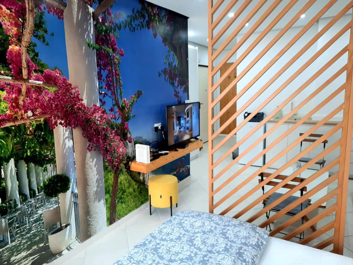 Saranda Promenade Apts ภายนอก รูปภาพ